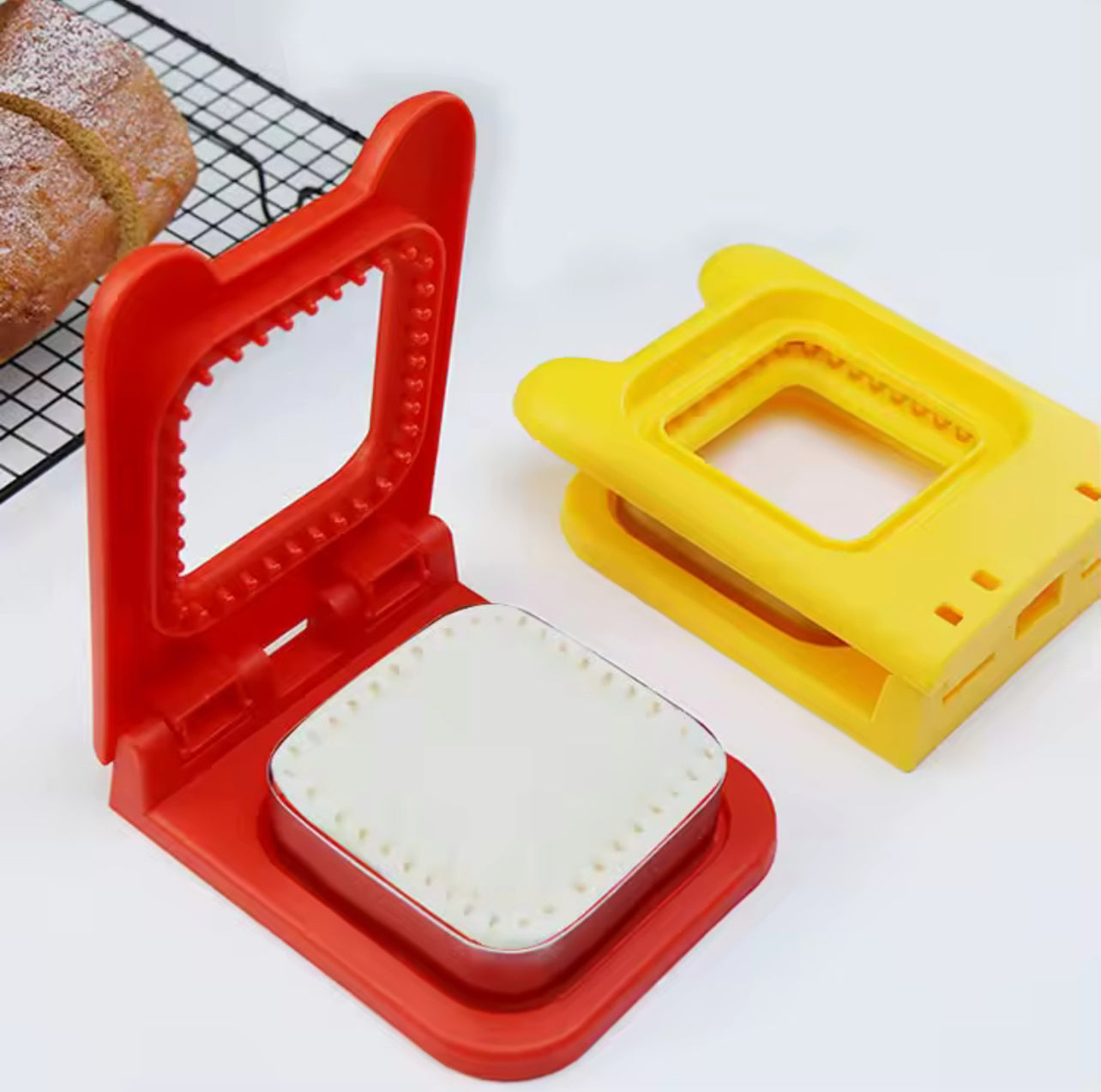 Sandwich Cutter and Sealer