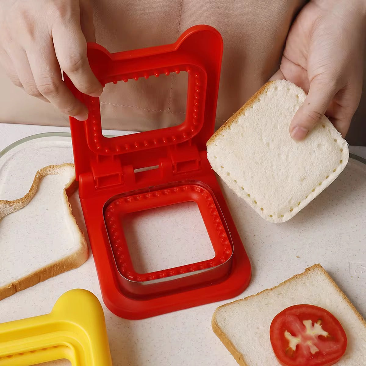 Sandwich Cutter and Sealer