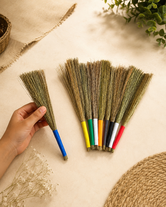 Tiny Tidy Broom